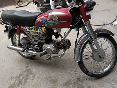 Honda cd 70.