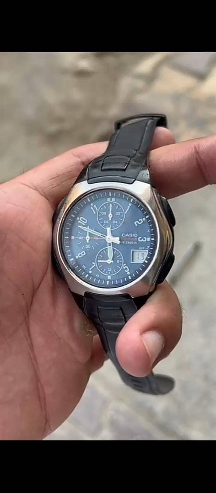 Men watch 2