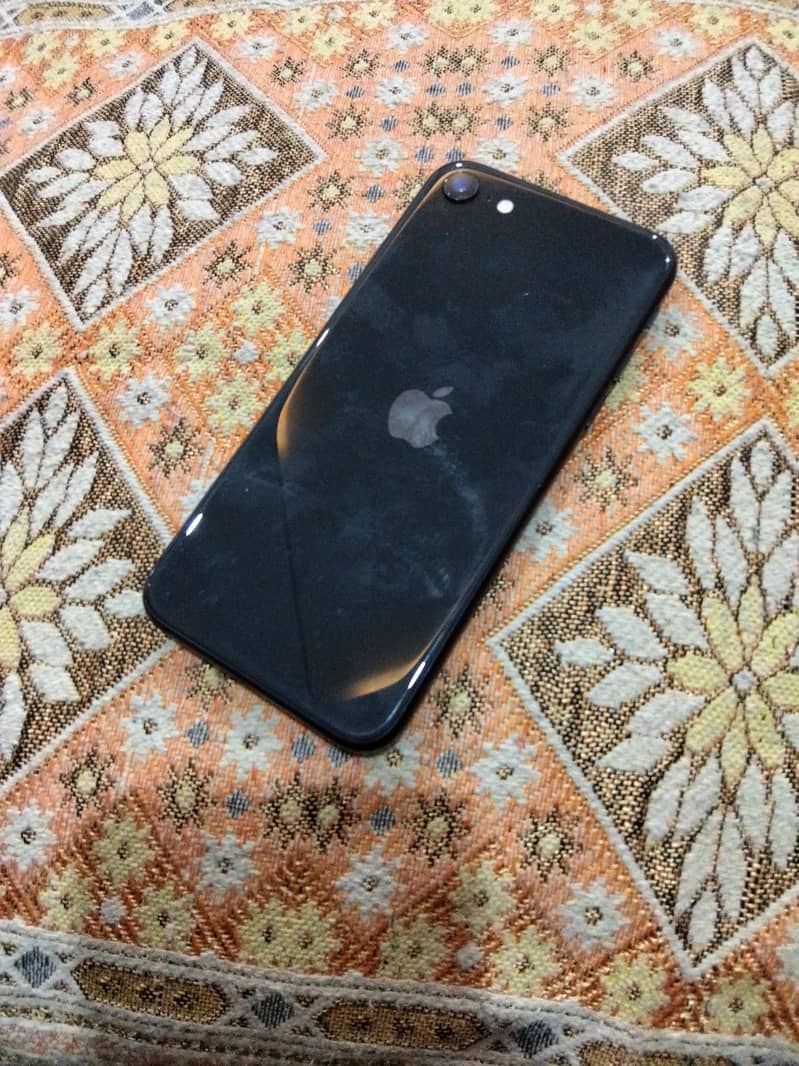 iphone se jv 1