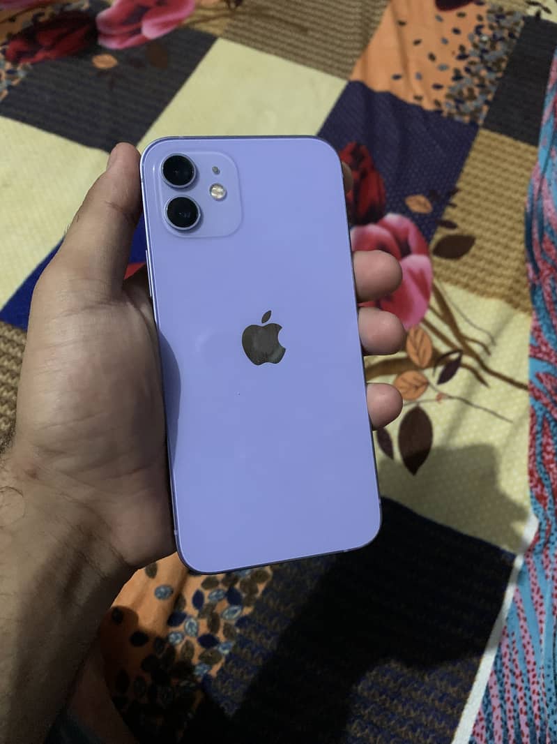 iPhone 12 3