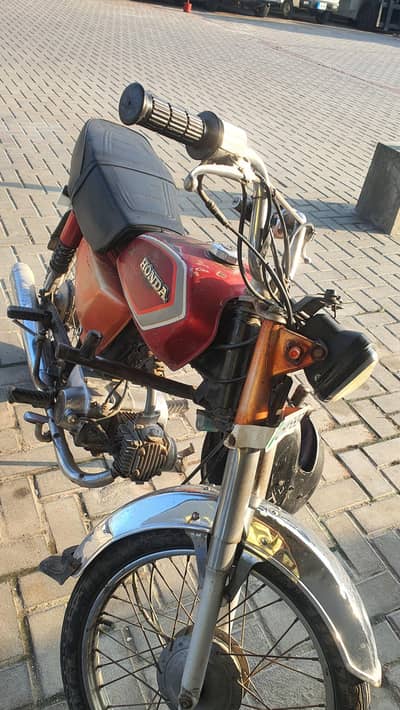 Honda 70 Point Motorcycle for sale tamam documents available hain