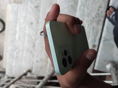 Realme C35
