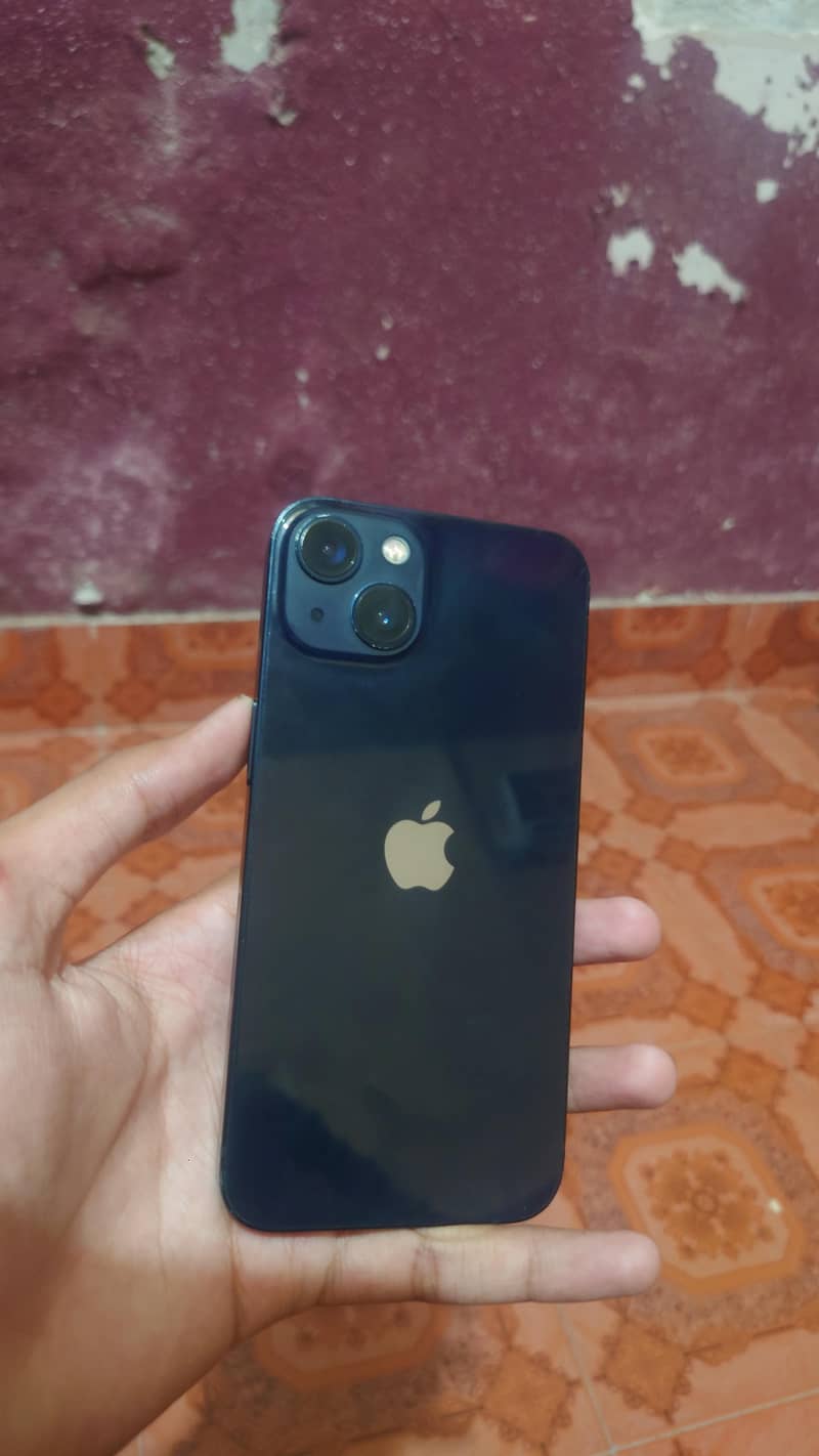 Apple iPhone 13 0