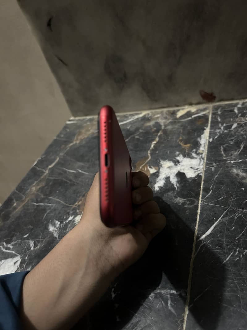 Apple iPhone 11 0