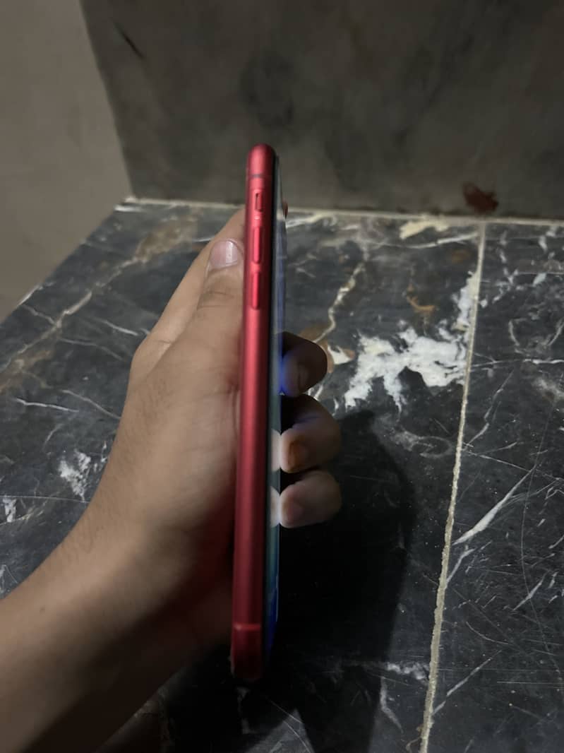 Apple iPhone 11 3