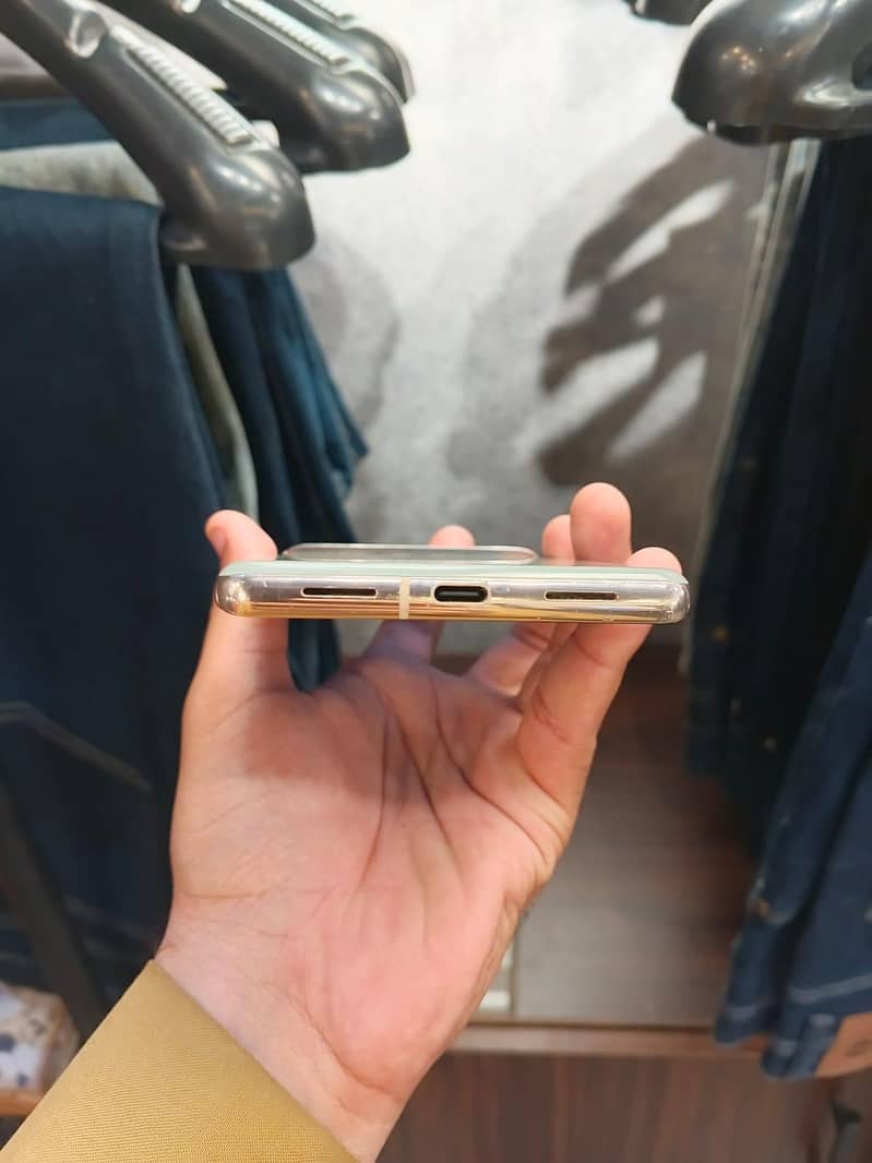 Google Pixel 7 Pro"exchange possible" 5