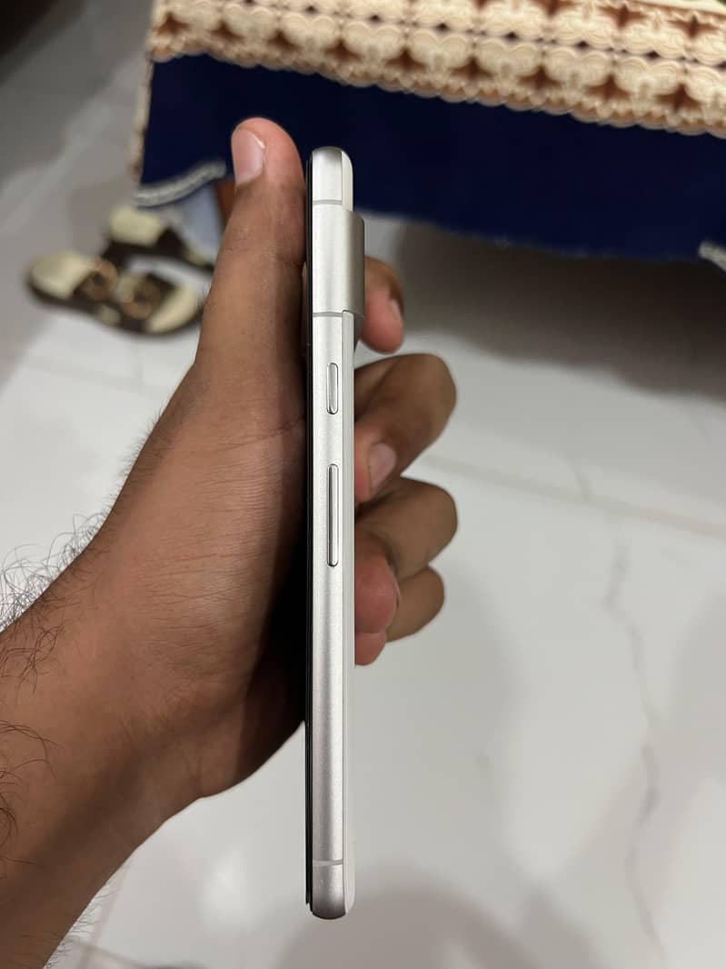 Google Pixel 7 2