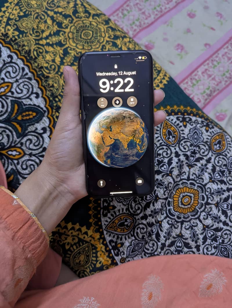 Apple iPhone XS 3