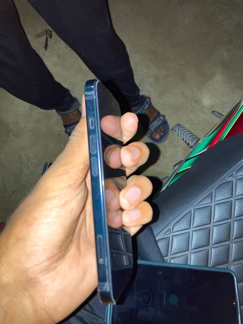 Apple iPhone 15 2
