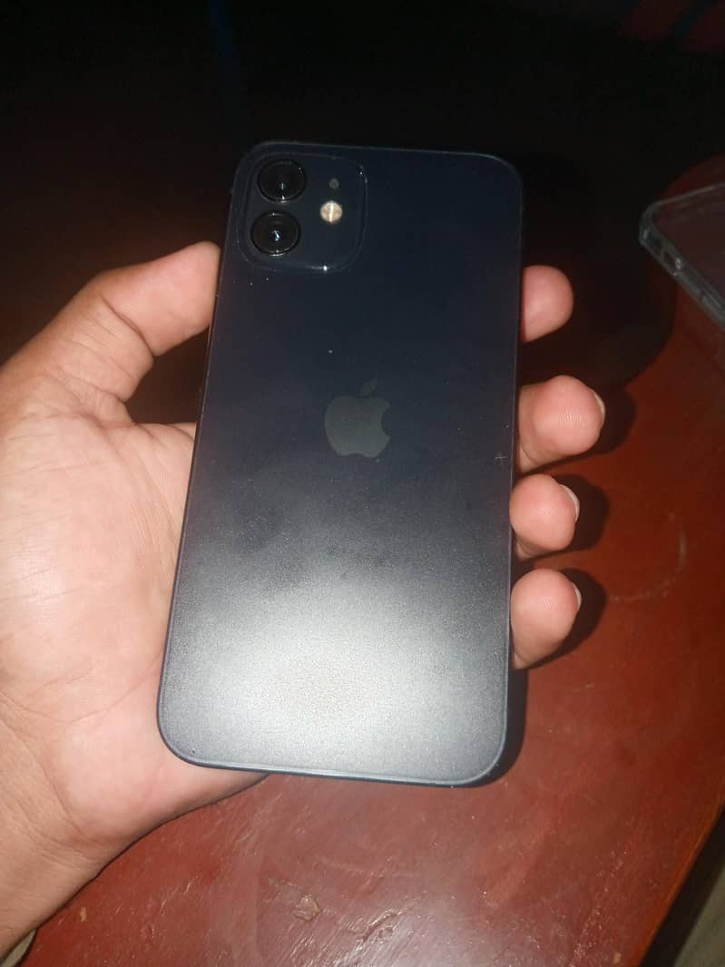 Apple iPhone 12 1