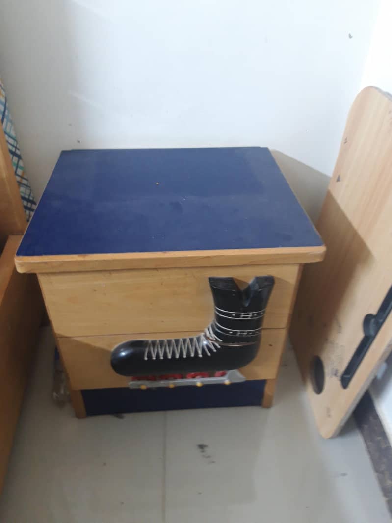 Single Bed Set with Storage and Side-Table 4