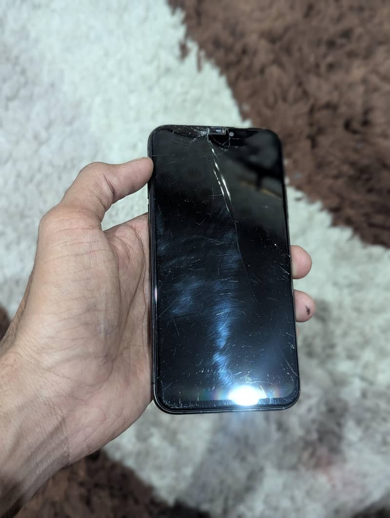 Apple iPhone XS 0
