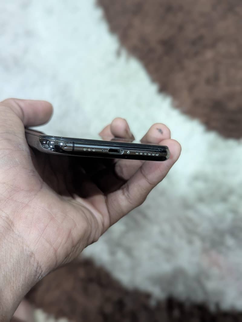 Apple iPhone XS 8