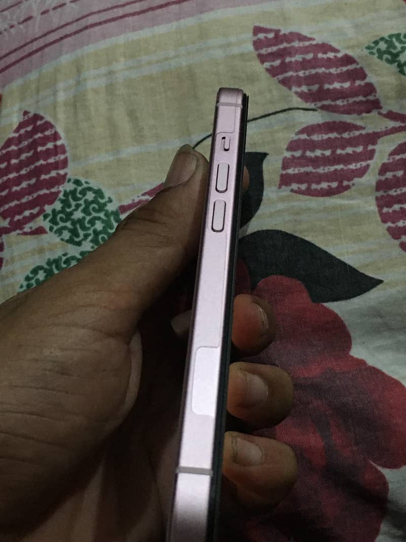 Apple iPhone 15 2
