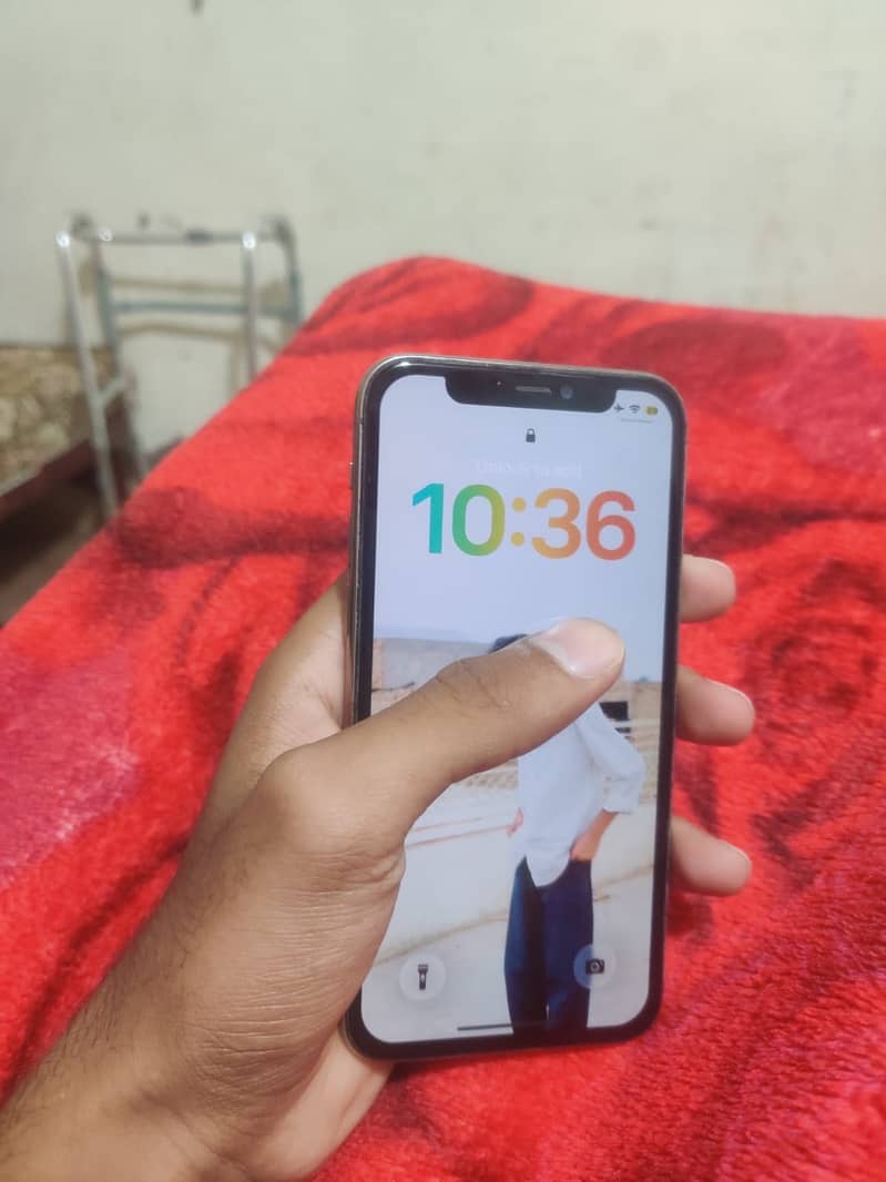 Apple iPhone 11 Pro 2