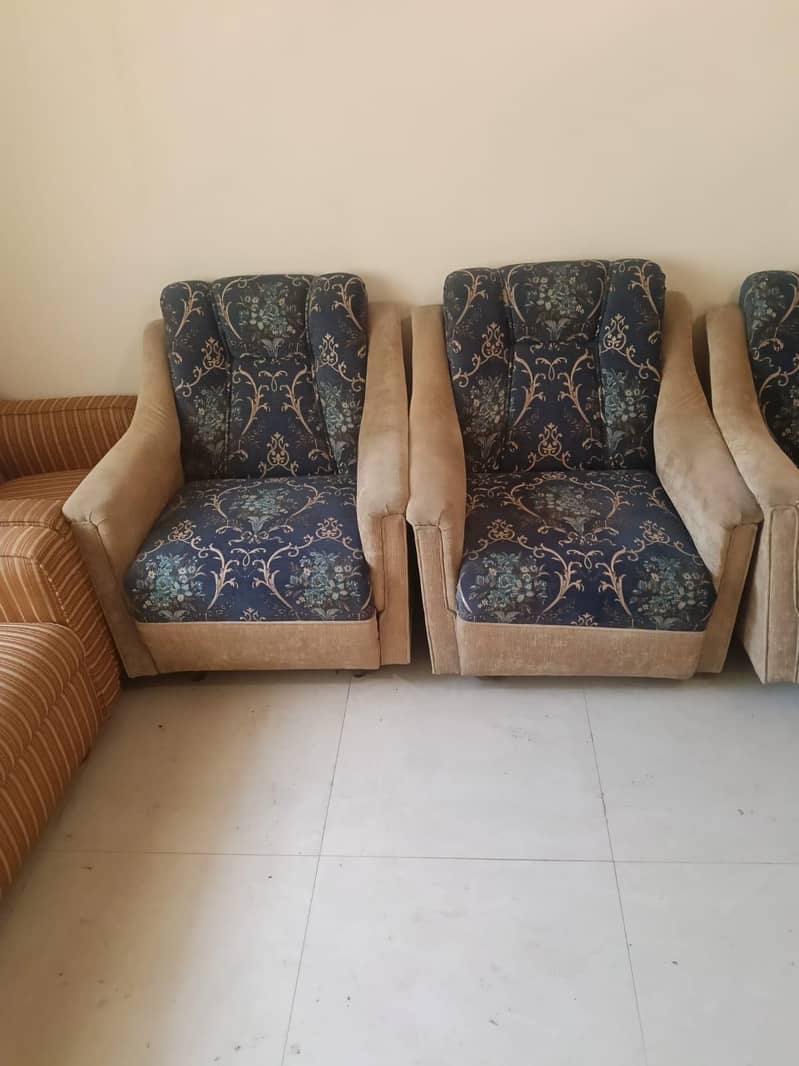 Four different 5-seater sofa sets 0