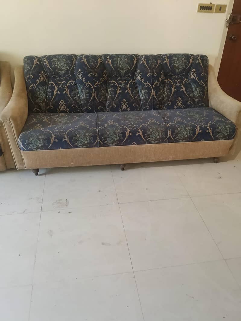 Four different 5-seater sofa sets 2