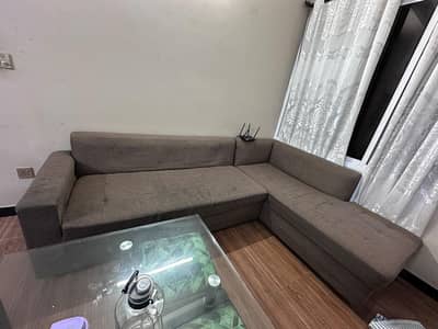 L shape and sofa combed