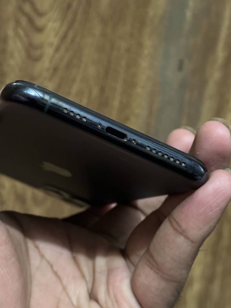 Apple iPhone 11 Pro Max 5