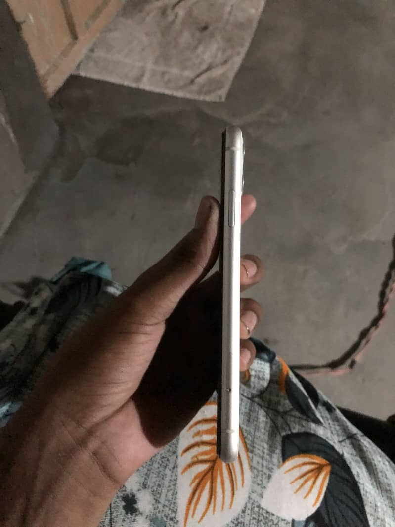 Apple iPhone 11 2