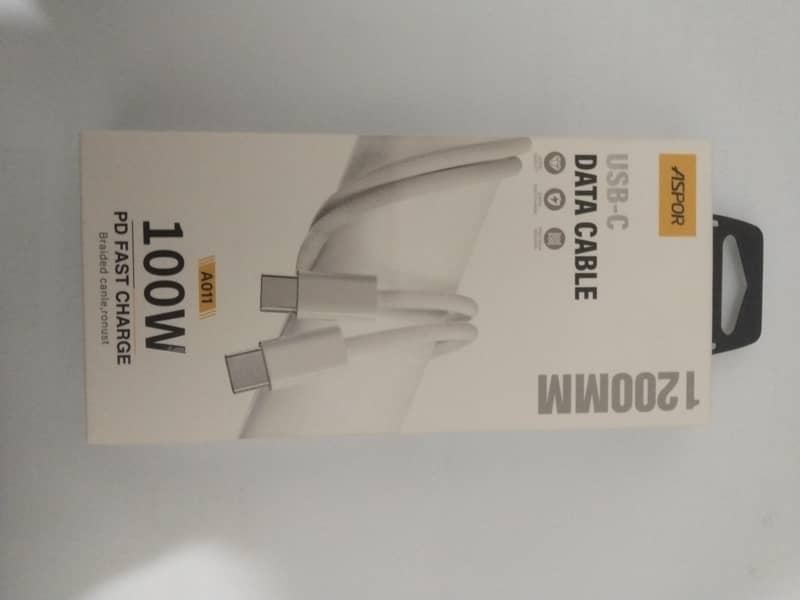 USB_C data cable 0