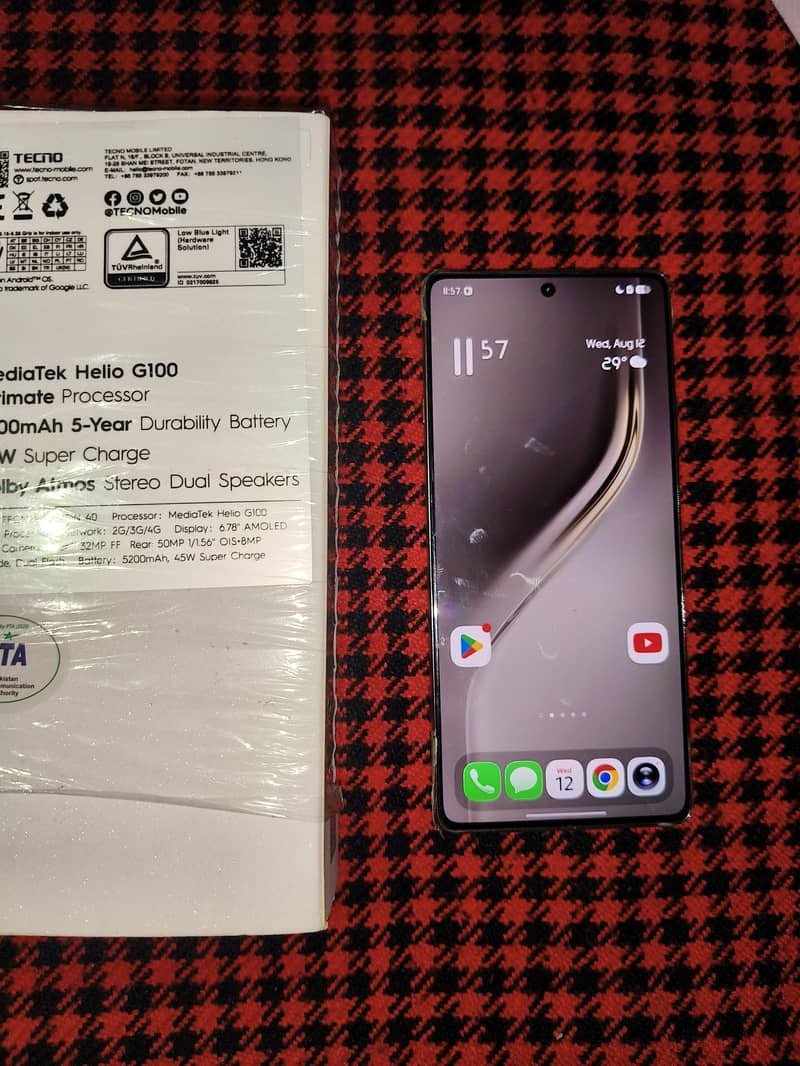 Tecno CAMON 40 7