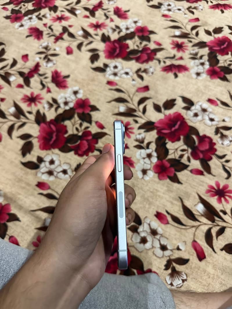 Apple iPhone 15 0