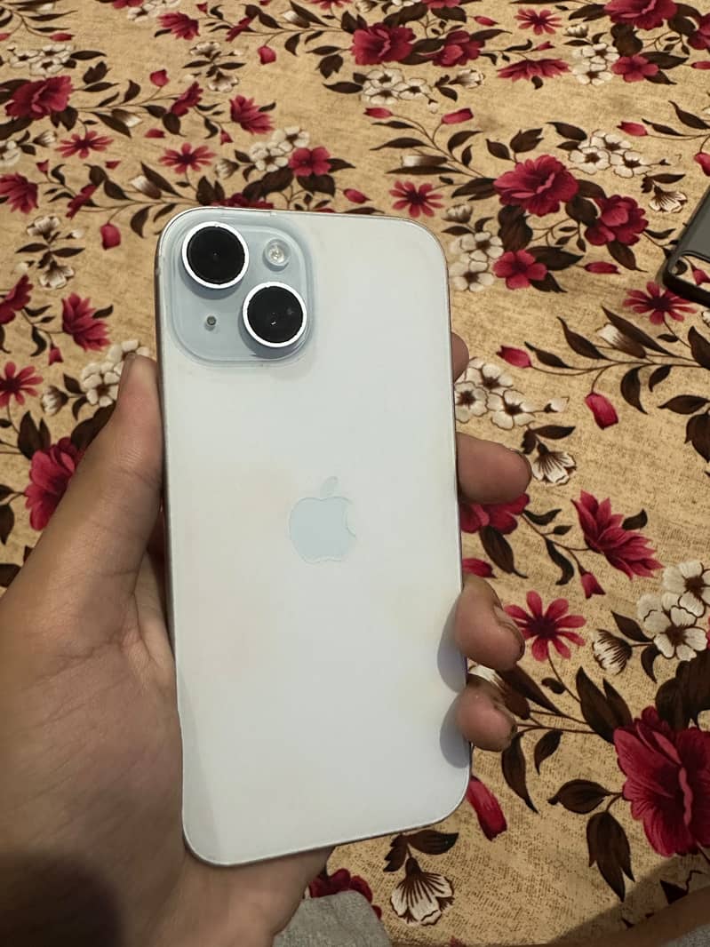 Apple iPhone 15 2