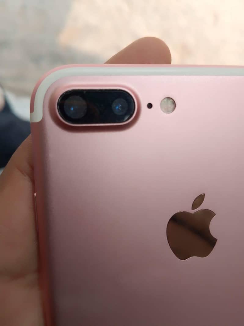Apple iPhone 7 Plus 7