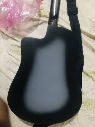 Guitar for salee interested people dm me