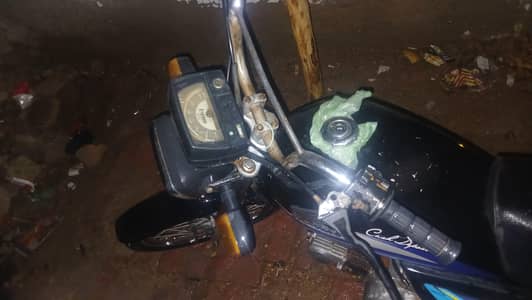 selling honda cd 70 2007  ok condition complete file  smart card