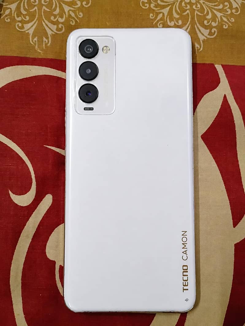 Tecno Camon 18P 1