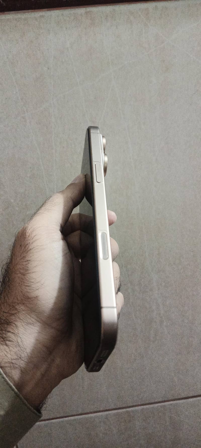 Apple iPhone 16 Pro Max 1