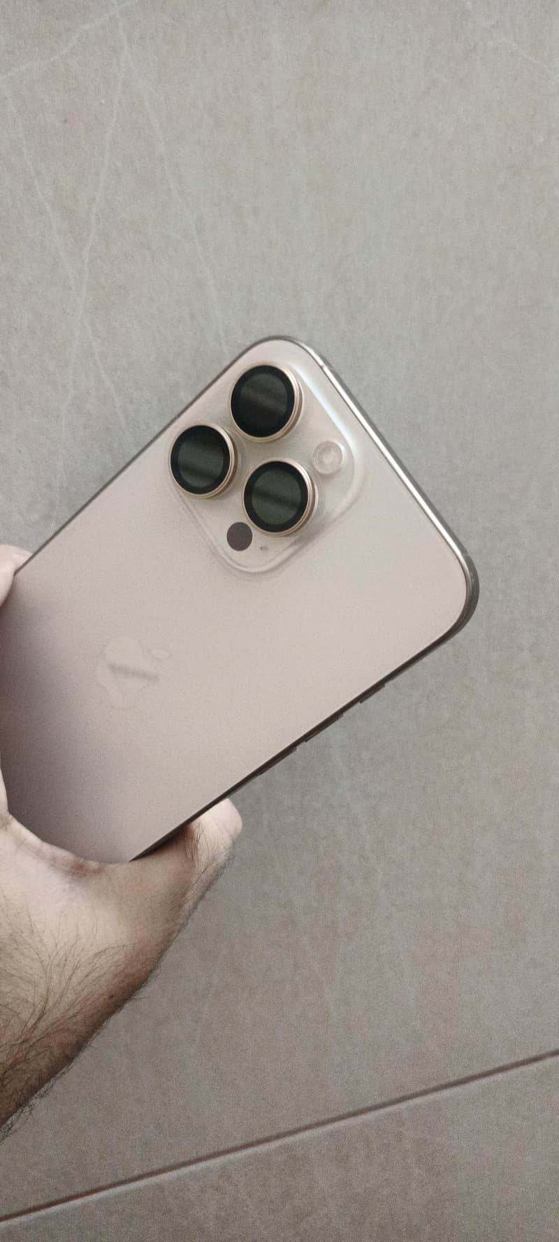 Apple iPhone 16 Pro Max 5