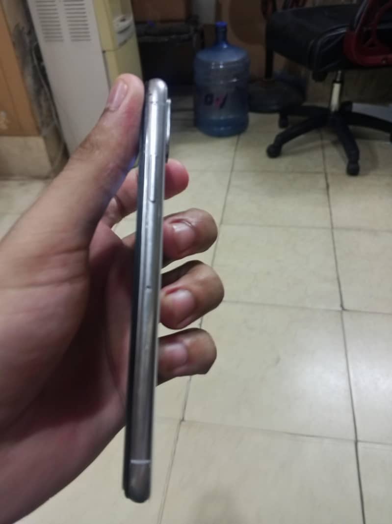 Apple iPhone X 2