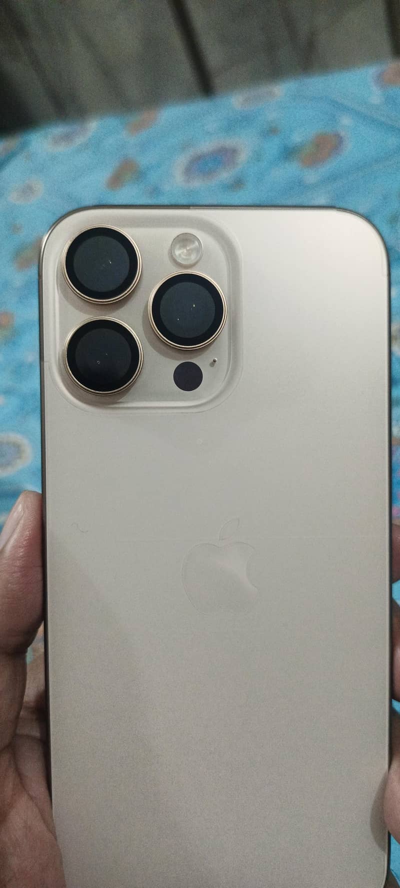 Apple iPhone 16 Pro Max 7