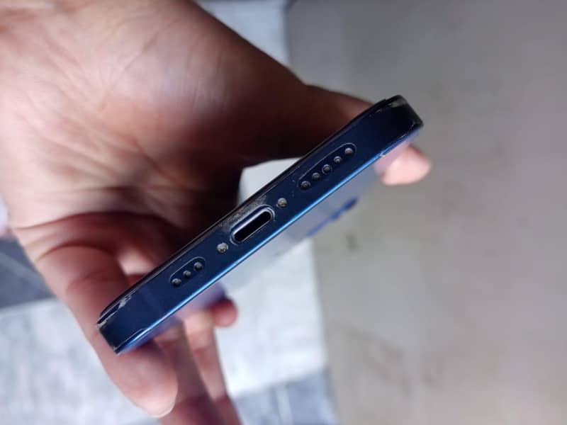 Apple iPhone 12 2