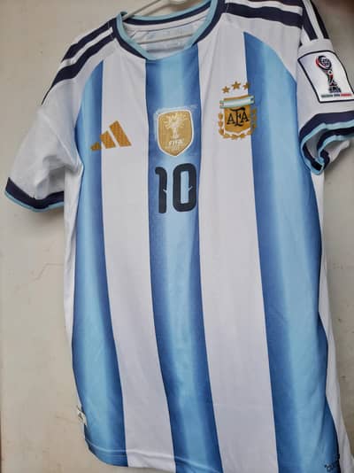 sports shirt