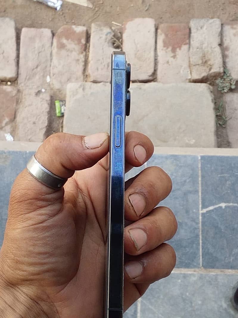 Apple iPhone 12 Pro Max 1