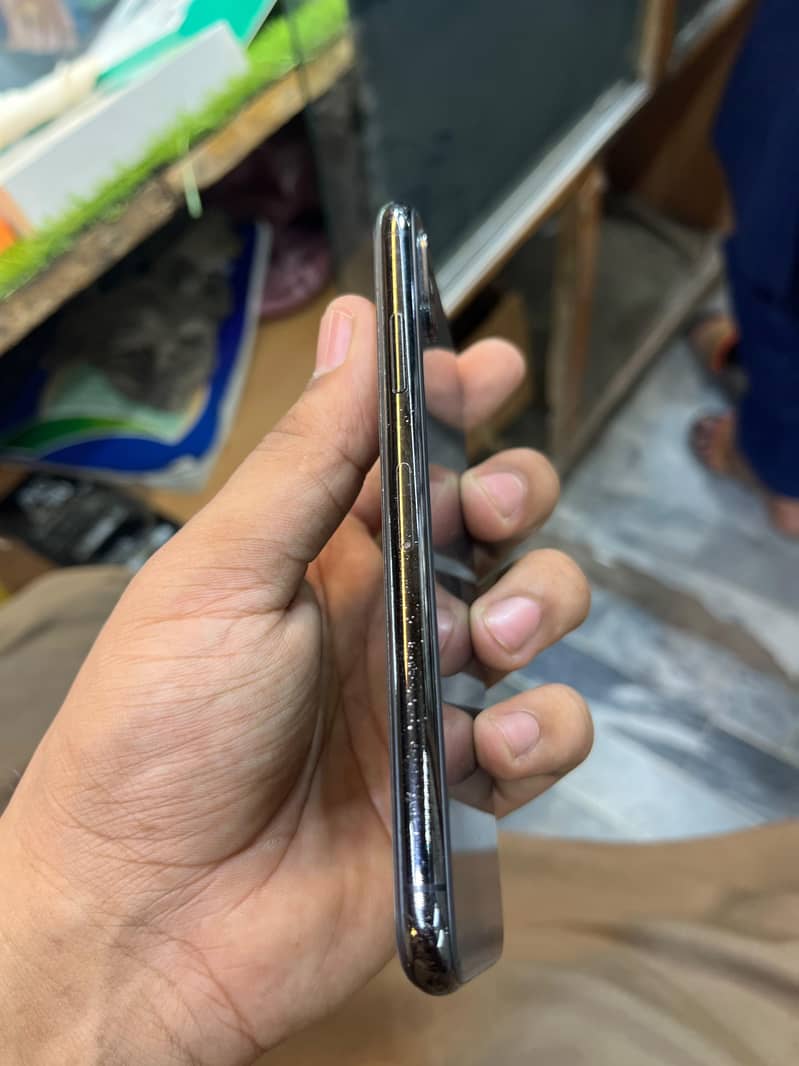 Apple iPhone X 1