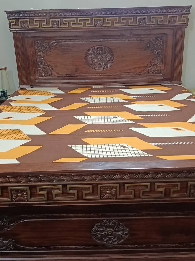 Bed, dressing, side tables 8