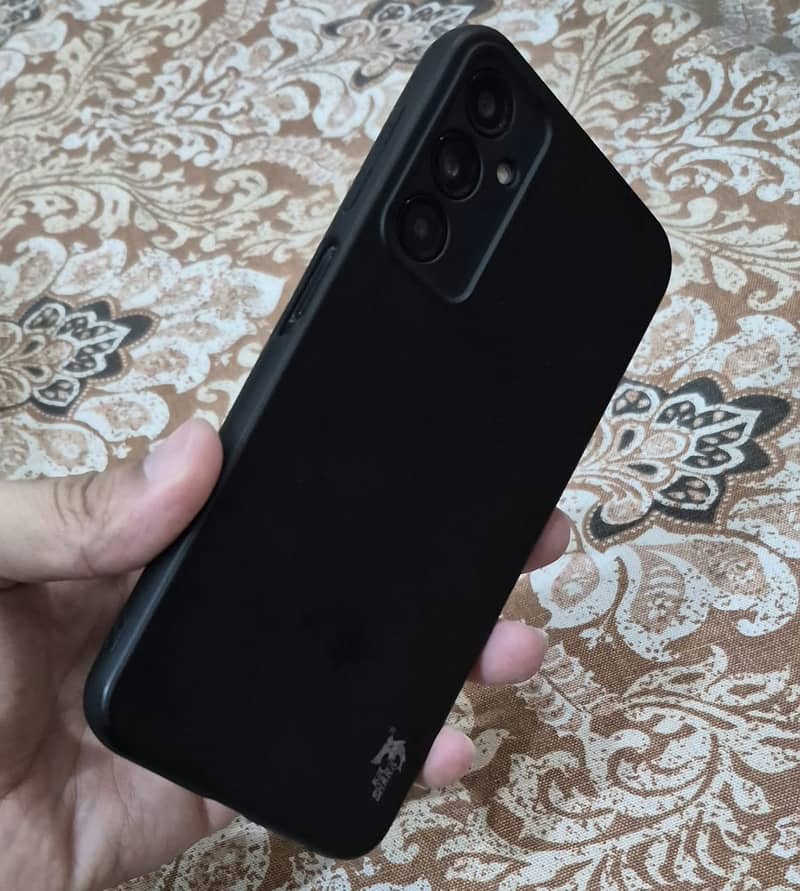 Samsung Mobile A24 1