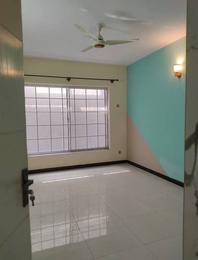 8 Marla Ground plus basement two Portion For Rent In Soan Garden