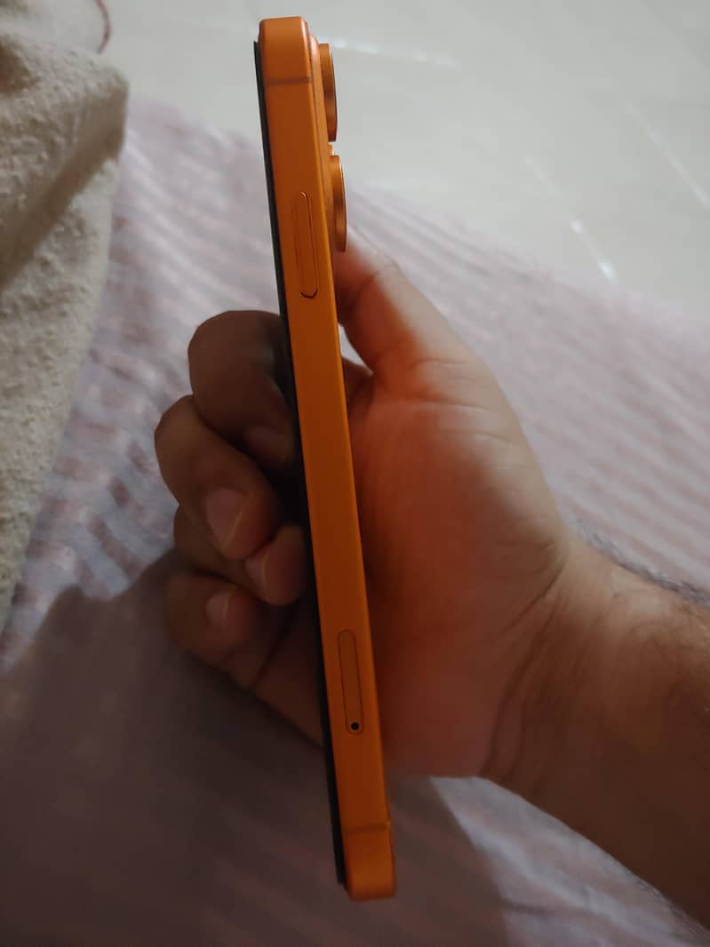 Apple iPhone 11 3