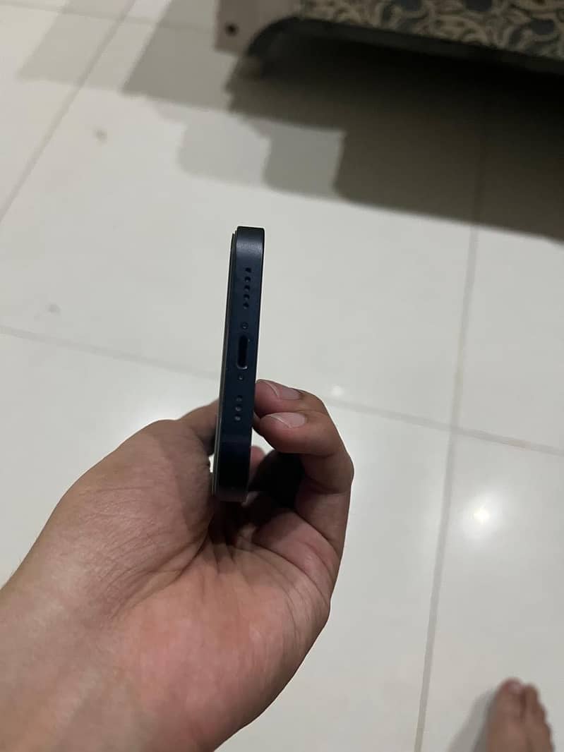 Apple iPhone 12 1
