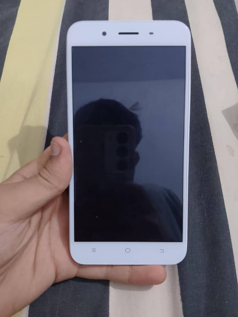 Vivo Y66 3