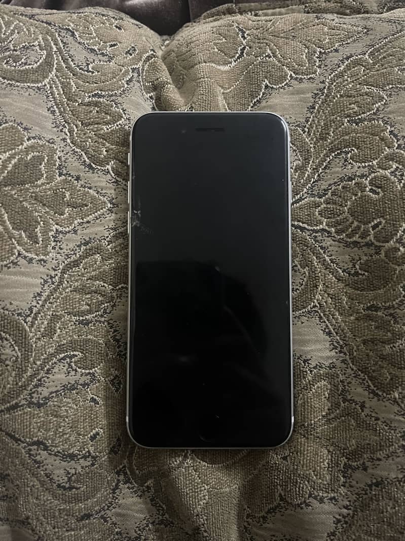 Apple iPhone SE 0