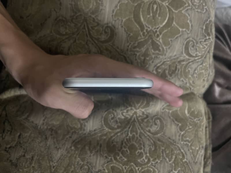 Apple iPhone SE 4