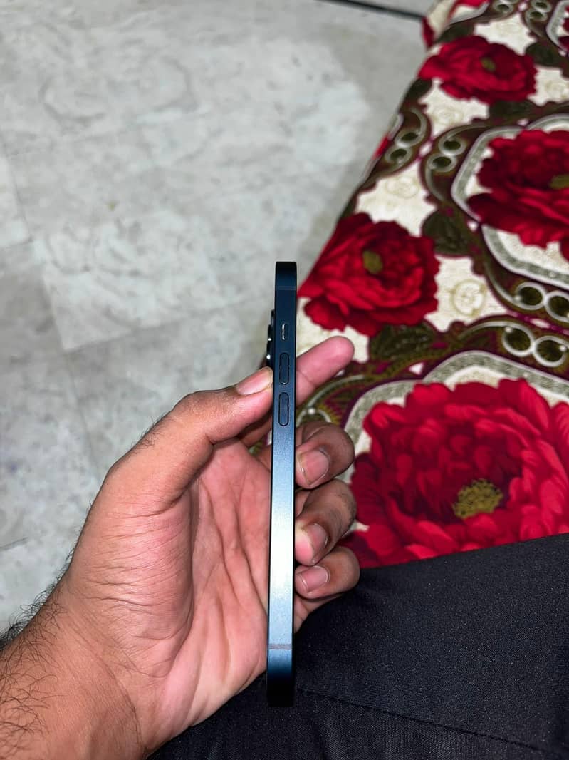Apple iPhone 14 1