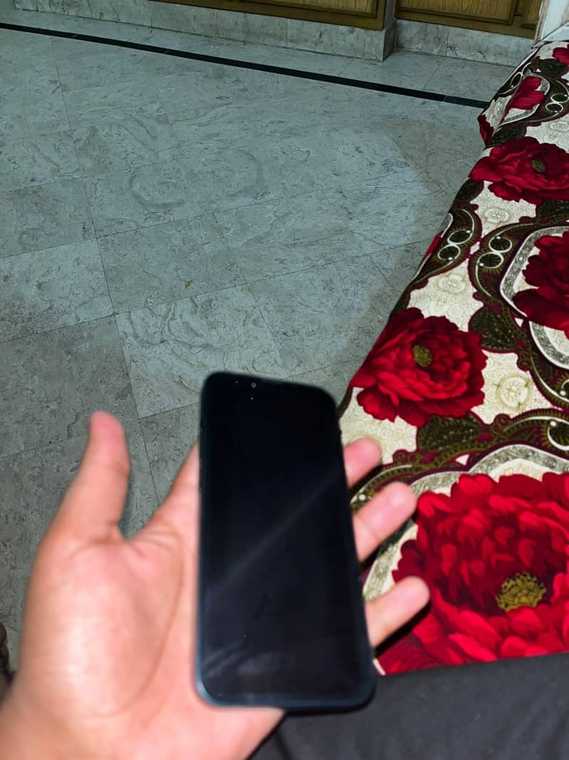 Apple iPhone 14 5